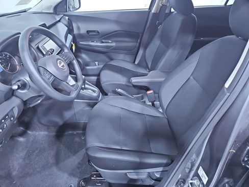 New 2025 Nissan Kicks Play S image 9