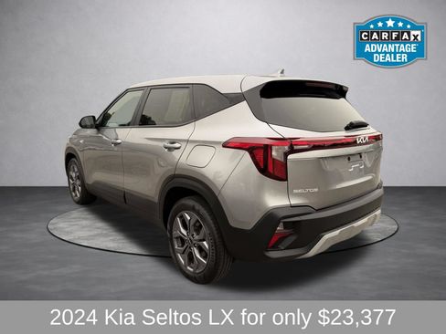 Used 2024 Kia Seltos LX AWD/4WD image 3