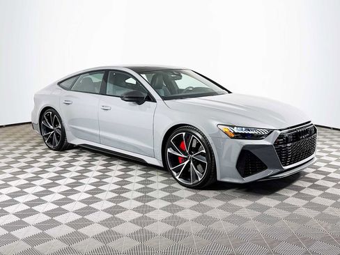 Used 2022 Audi RS 7 4.0T w/ Carbon Optic Package image 3