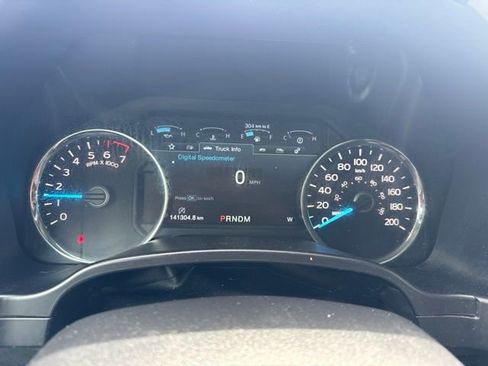 Used 2019 Ford F150 Lariat w/ Equipment Group 502A Luxury AWD/4WD image 22