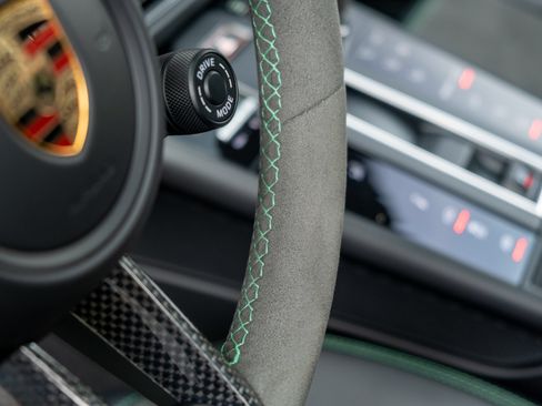Certified 2025 Porsche Macan GTS AWD/4WD image 30
