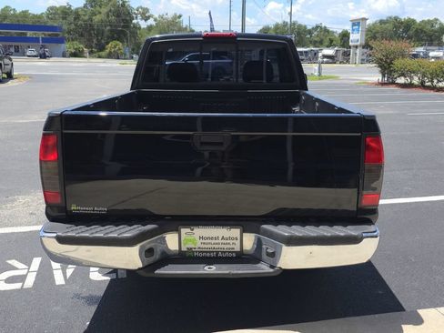 Used 2000 Nissan Frontier XE RWD image 6