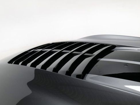 Used 2022 Ford Mustang Shelby GT500 w/ Technology Package image 10