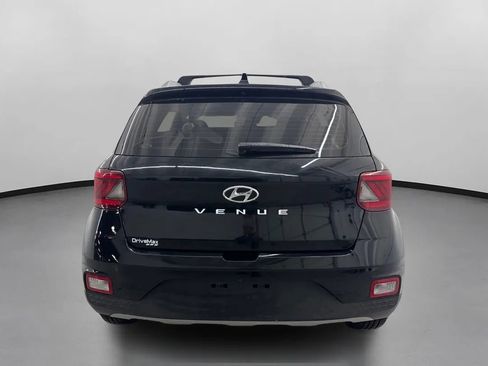 Used 2022 Hyundai Venue SEL image 8