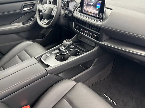 Used 2026 Nissan Rogue Dark Armor FWD image 15