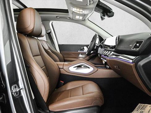 New 2026 Mercedes-Benz GLS 450 4MATIC image 24