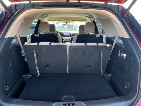 Used 2022 Ford Explorer XLT image 10