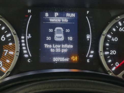 Used 2021 Jeep Renegade Sport w/ Sport Appearance Group image 8