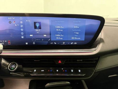 Used 2025 Buick Envision Preferred image 19