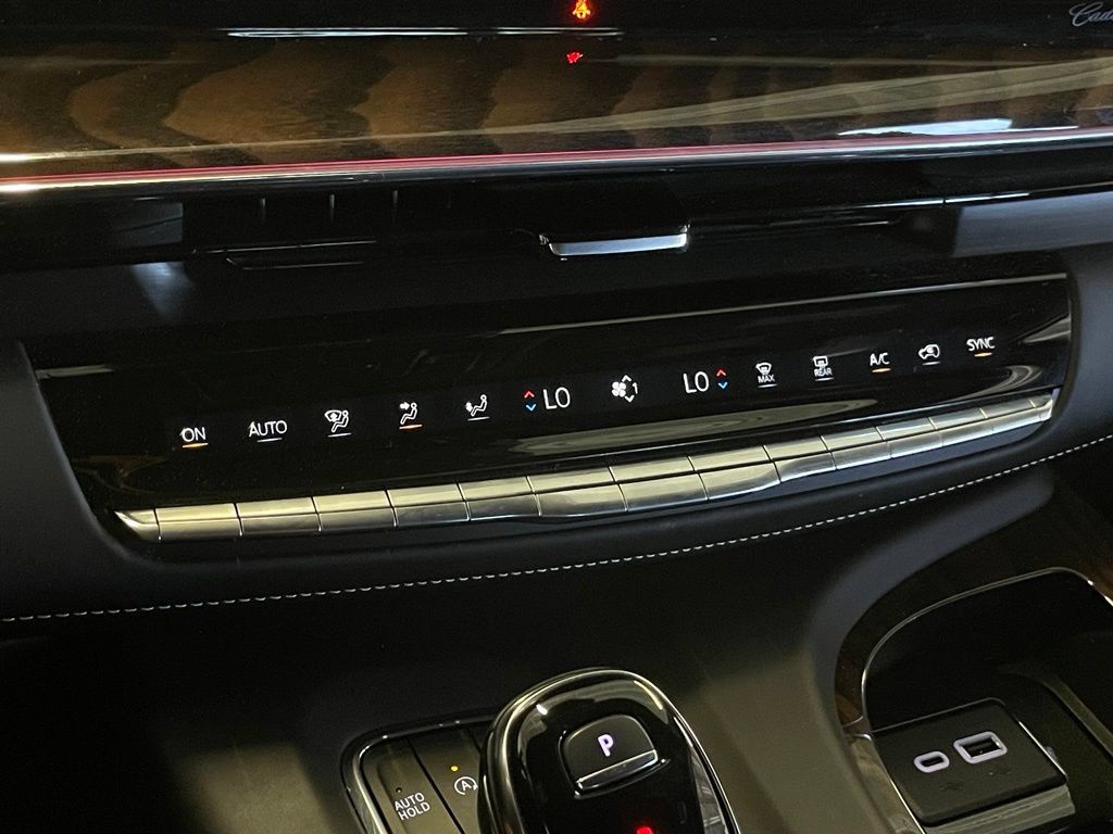 Used 2023 Cadillac Escalade Sport Platinum w/ LPO, ONYX Package AWD/4WD image 41