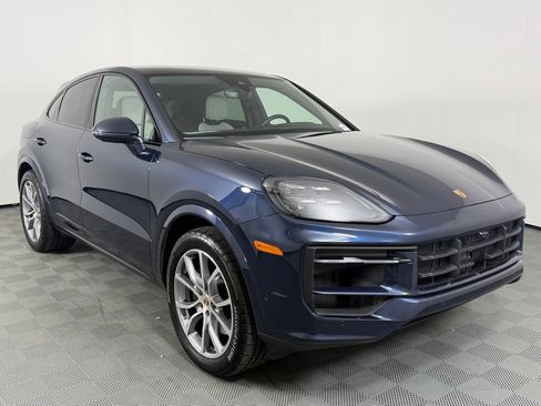 Certified 2025 Porsche Cayenne Coupe AWD/4WD image 9