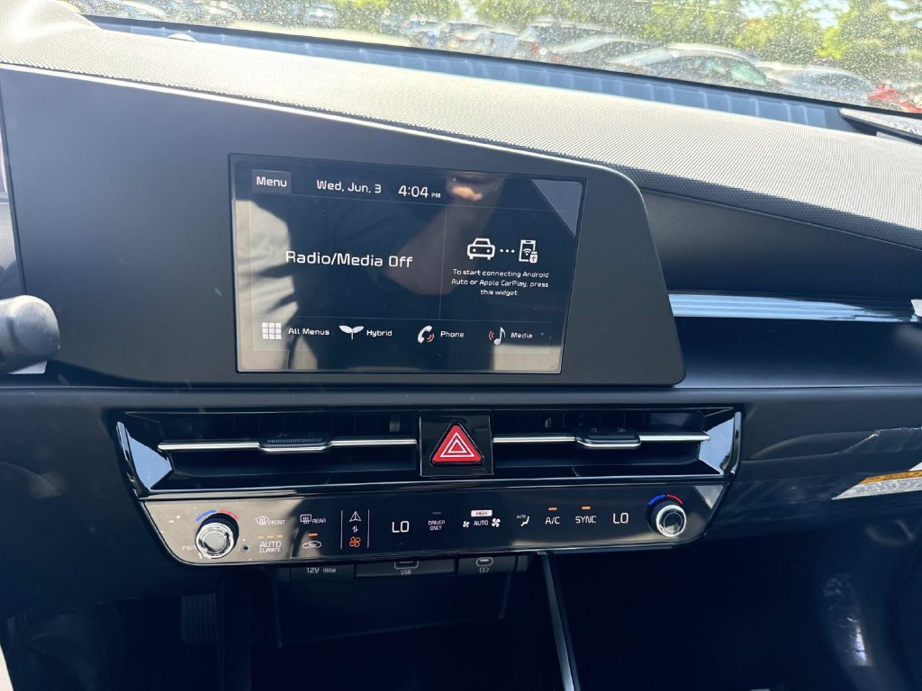 New 2026 Kia Niro LX FWD image 9