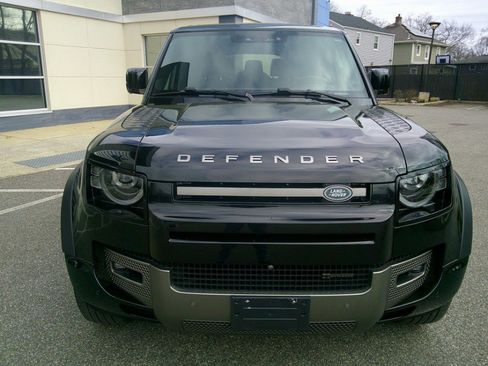 Used 2023 Land Rover Defender 130 X-Dynamic SE AWD/4WD image 16