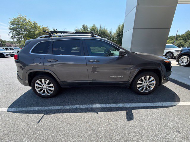 Used 2018 Jeep Cherokee Overland AWD/4WD image 7