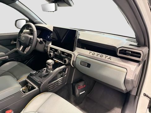 Certified 2025 Toyota Tacoma 4x4 Double Cab Hybrid image 23