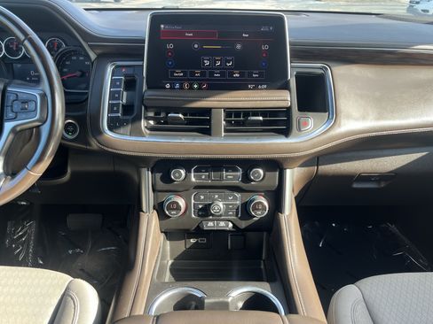 Used 2021 Chevrolet Suburban LS AWD/4WD image 25