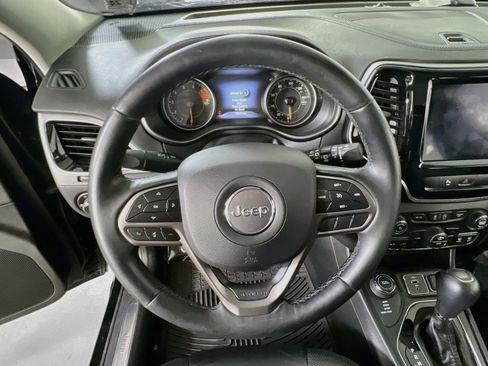 Used 2019 Jeep Cherokee Limited AWD/4WD image 11