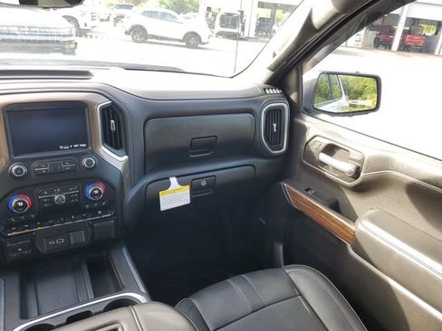 Used 2021 Chevrolet Silverado 1500 High Country w/ Technology Package image 16