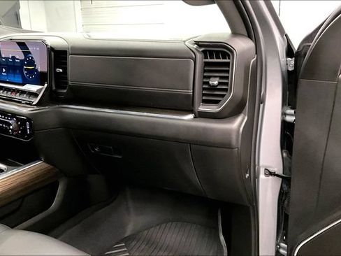 Used 2024 Chevrolet Silverado 1500 RST AWD/4WD image 19