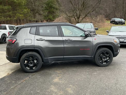 Used 2023 Jeep Compass Trailhawk w/ Trailhawk Elite Group image 9
