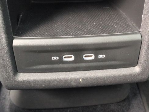 Used 2023 Volkswagen ID.4 Pro S image 23