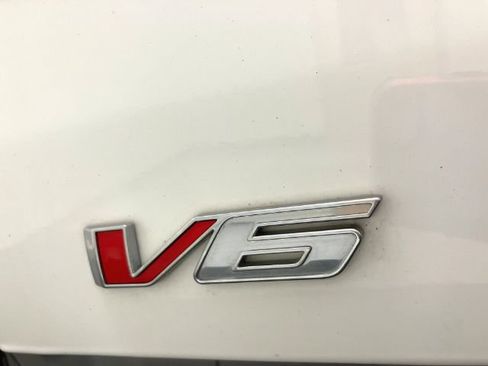 Used 2022 GMC Canyon Elevation AWD/4WD image 16