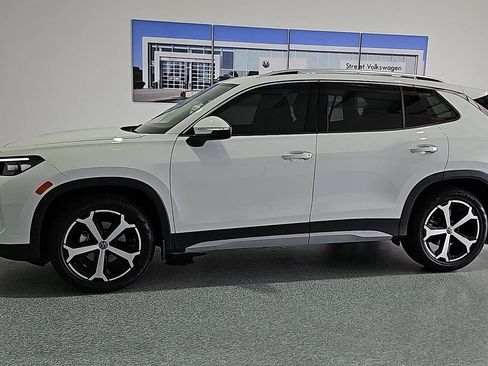 New 2026 Volkswagen Tiguan SE FWD image 6