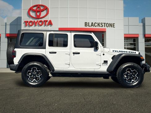 Used 2023 Jeep Wrangler Unlimited Rubicon 4xe w/ Cold Weather Group AWD/4WD image 2