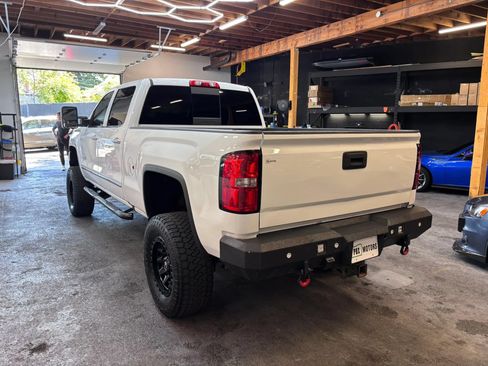 Used 2016 GMC Sierra 2500 Denali w/ Duramax Plus Package AWD/4WD image 7
