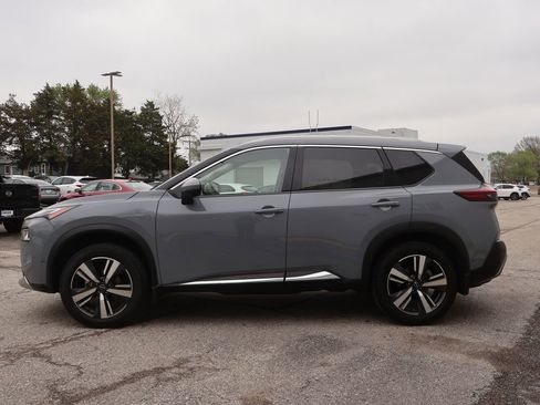 Used 2023 Nissan Rogue Platinum w/ Platinum Premium Package image 4