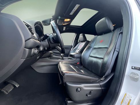 Used 2024 Dodge Durango GT image 9