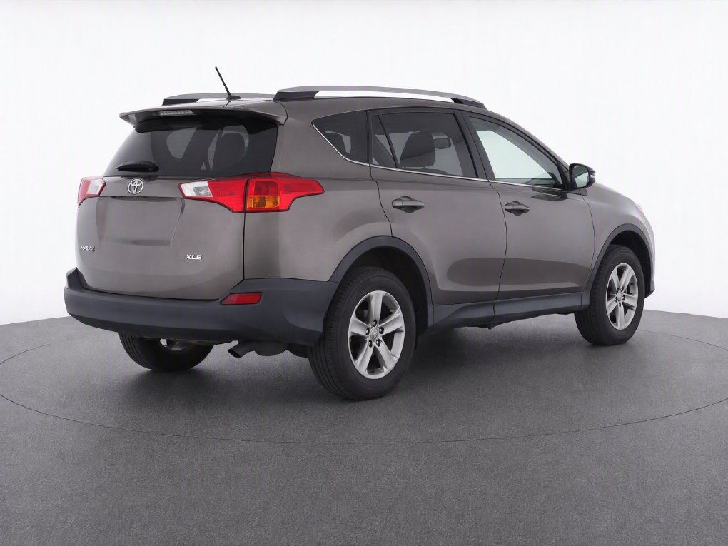 Used 2015 Toyota RAV4 XLE FWD image 6