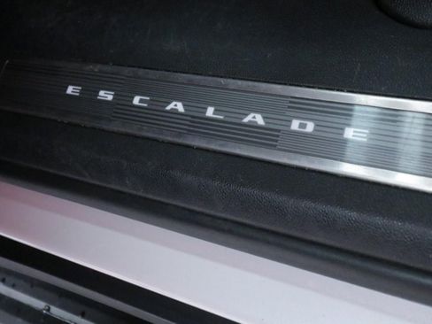 Used 2023 Cadillac Escalade Sport Platinum w/ LPO, ONYX Package AWD/4WD image 14