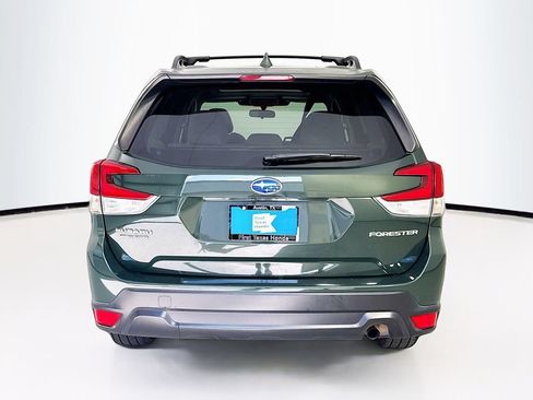 Used 2022 Subaru Forester Premium AWD/4WD image 6