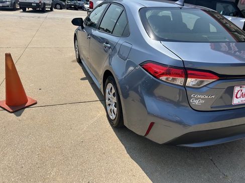 Used 2020 Toyota Corolla LE FWD image 8