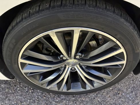 Used 2017 INFINITI Q60 w/ Premium Package image 8