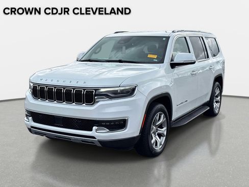 Used 2022 Jeep Wagoneer Series II RWD image 9