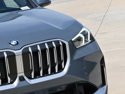 Used 2025 BMW X1 xDrive28i AWD/4WD image 10