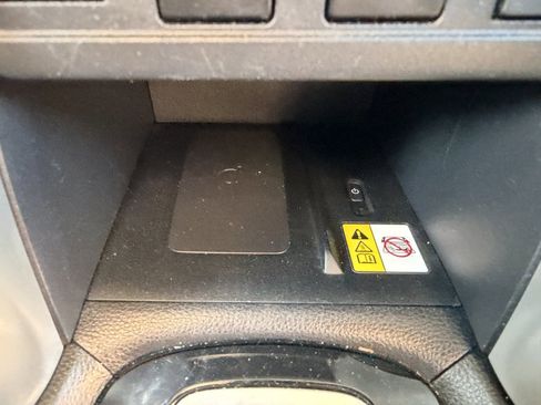 Used 2023 Toyota Corolla Cross LE image 25