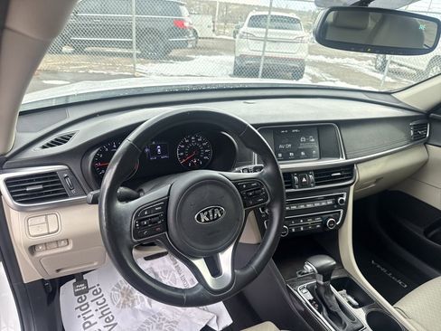 Used 2018 Kia Optima EX image 13