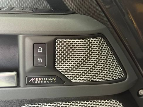 Used 2023 Land Rover Defender 130 X AWD/4WD image 34