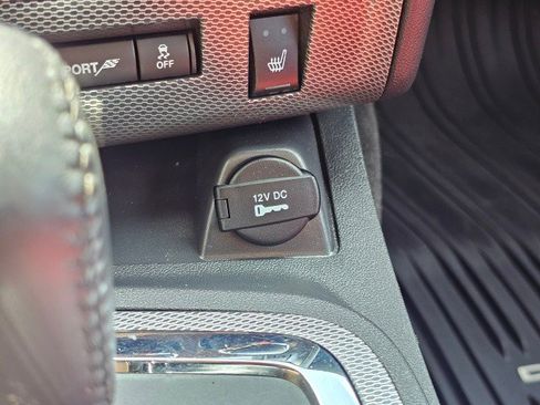 Used 2014 Dodge Challenger R/T image 39