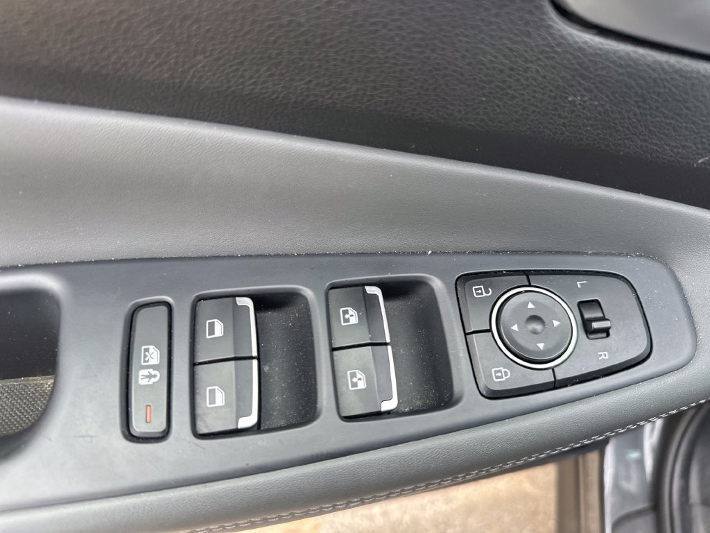 Used 2023 Hyundai Santa Fe SEL w/ Premium Package AWD/4WD image 41