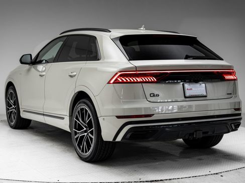 Used 2023 Audi Q8 Prestige AWD/4WD image 3