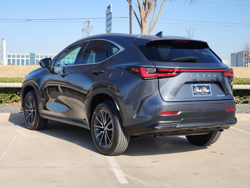 Used 2025 Lexus NX 250 FWD w/ Premium Package image 4