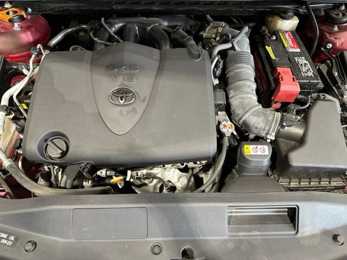 Used 2018 Toyota Camry XSE FWD image 21