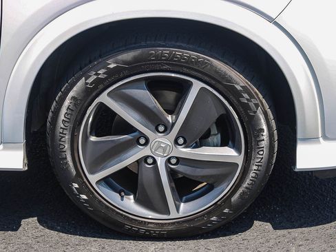Used 2019 Honda HR-V Touring image 11
