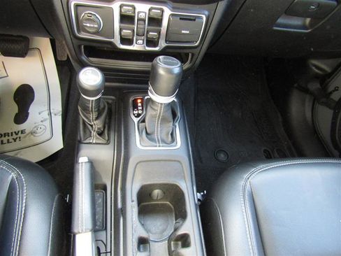 Used 2021 Jeep Gladiator Overland w/ Popular Equipment Package image 22