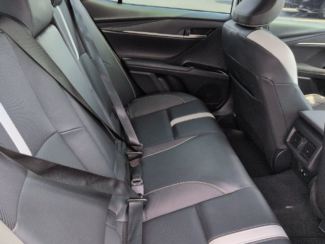 Used 2025 Toyota Camry SE FWD image 11