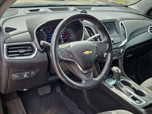 Used 2021 Chevrolet Equinox LT FWD image 25